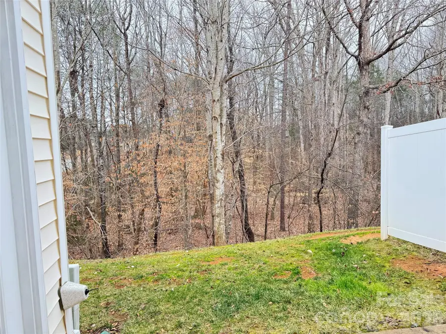 7948 Mariners Pointe Circle, Denver, NC 28037 - Image #2