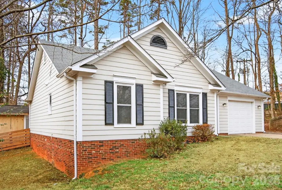 7026 Streamside Drive, Charlotte, NC 28212 - Image #2