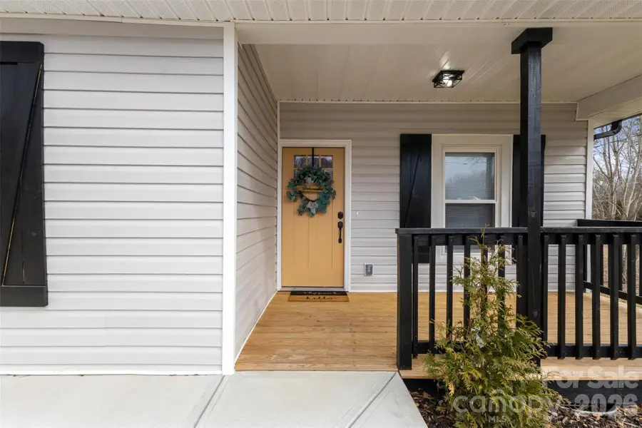 305 E Henry Street, Belmont, NC 28012 - Image #2