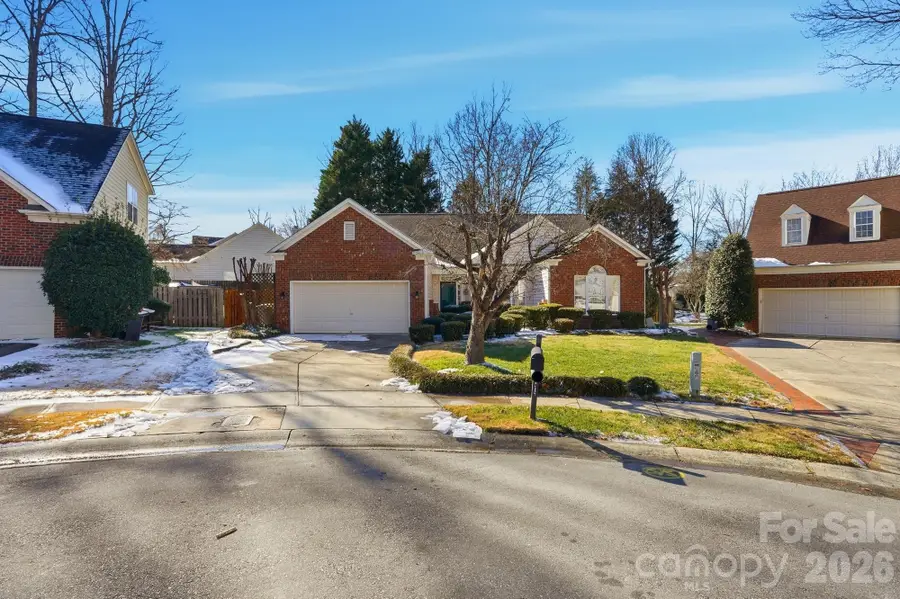 5906 Vireo Court, Charlotte, NC 28269 - Image #2