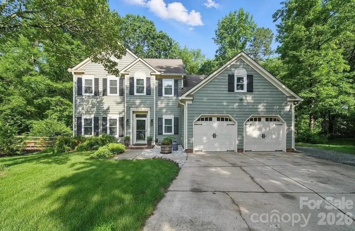 7344 Maitland Lane, Charlotte, NC 28215 - Image #1
