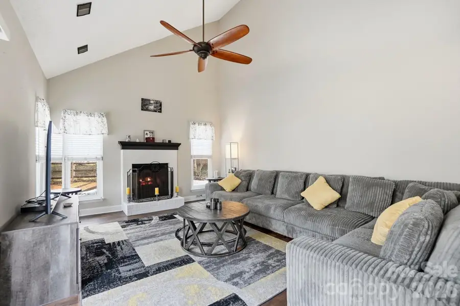 7344 Maitland Lane, Charlotte, NC 28215 - Image #2