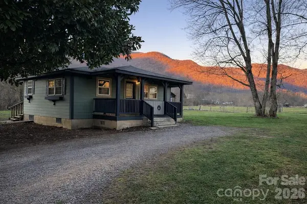 5793 Old Highway 64 Highway E, Hayesville, NC 28904