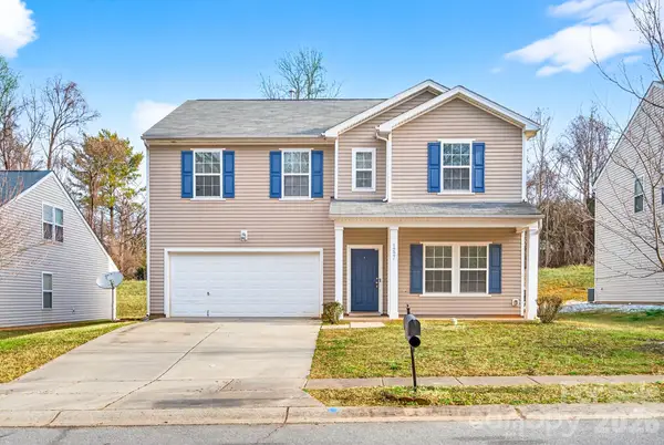 1227 Lauren Village Drive, Charlotte, NC 28213