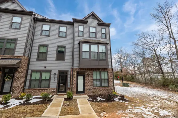 460 Spearfield Lane, Charlotte, NC 28205