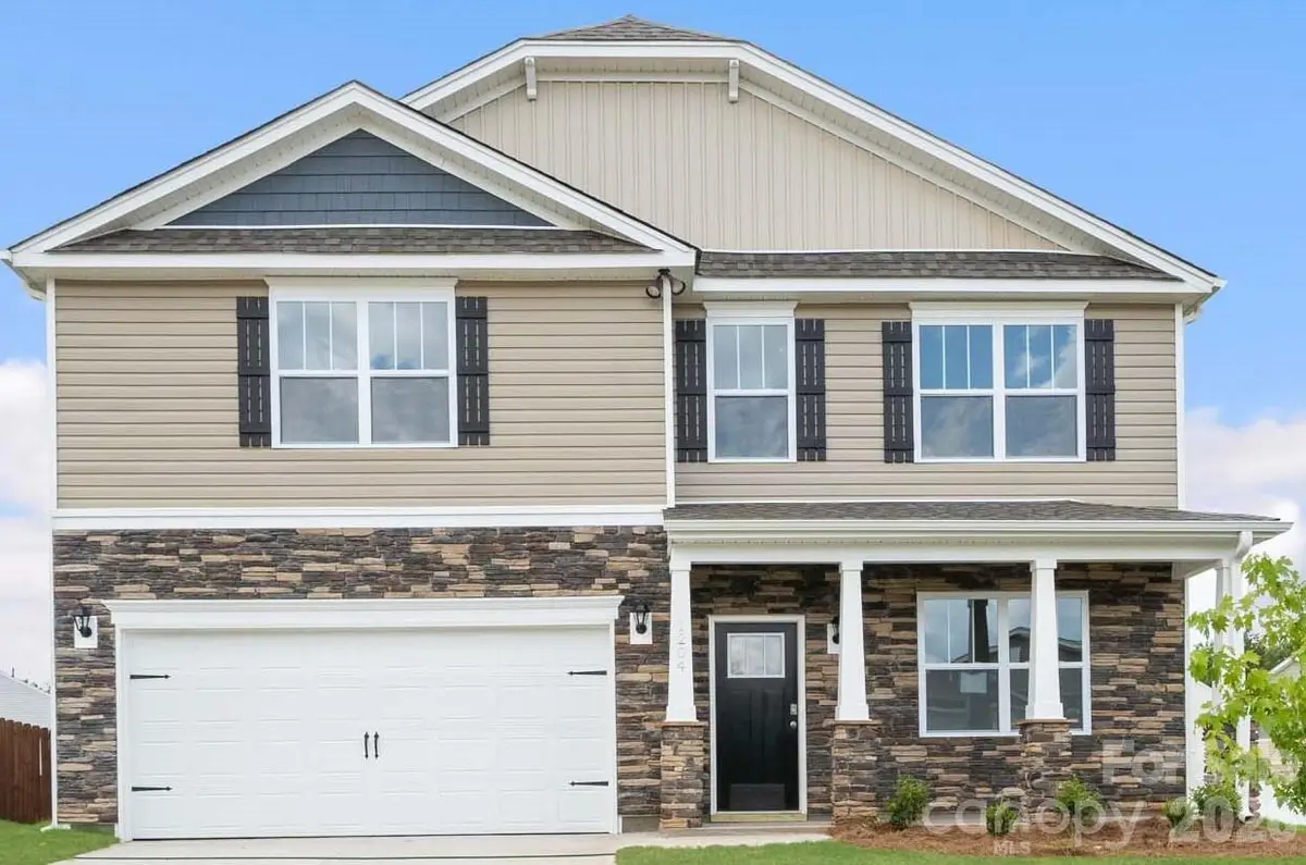 5105 Shallow Brook Drive, Charlotte, NC 28215 - Image #1