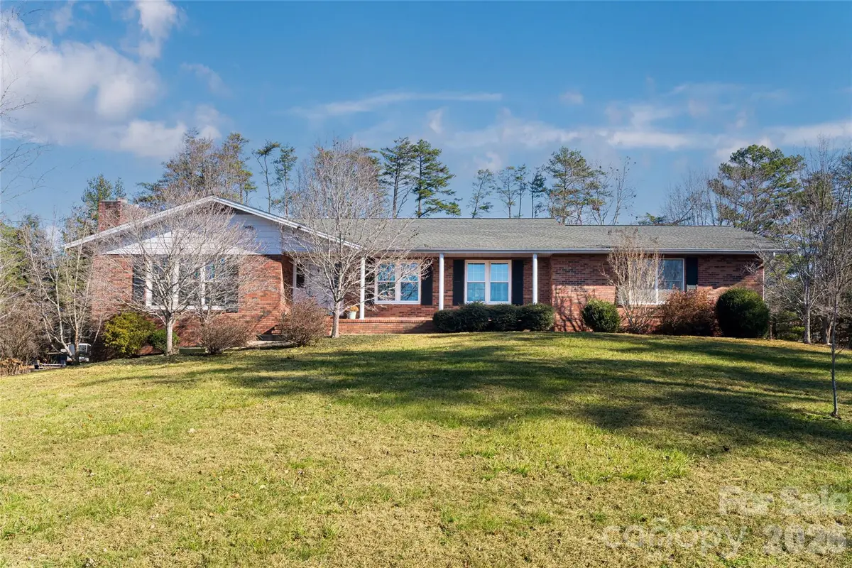 15 Lackey Lane, Asheville, NC 28804 - #1