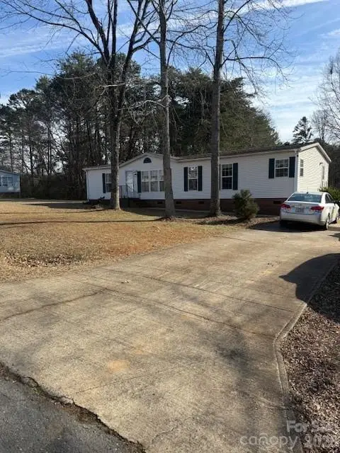 127 Knight N Gail Drive, Mooresville, NC 28115