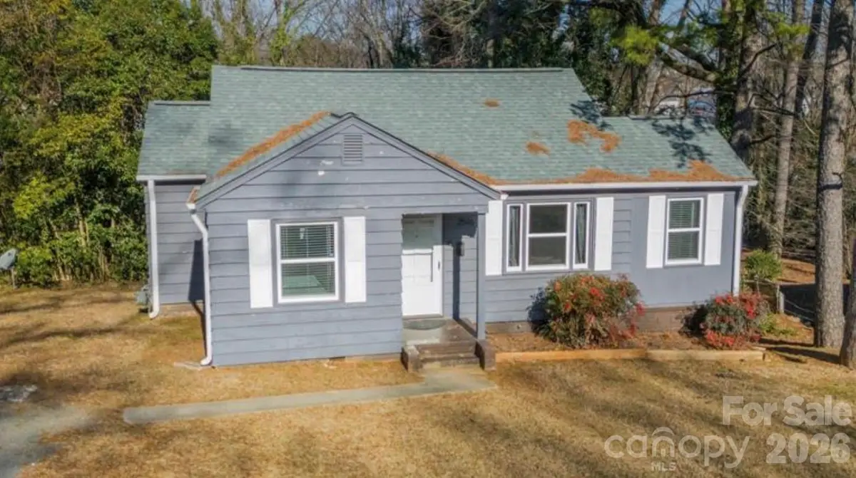 2516 Columbus Circle, Charlotte, NC 28208 - #1