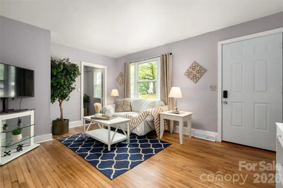 2516 Columbus Circle, Charlotte, NC 28208 - #2