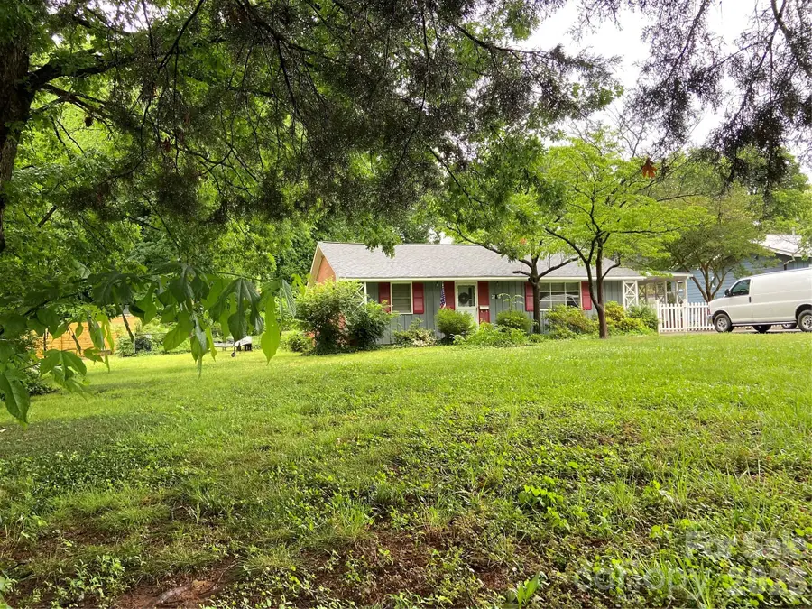 3218 Driftwood Drive, Charlotte, NC 28205 - #3