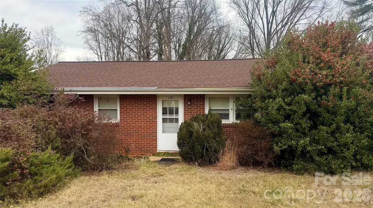 130 31st Avenue Nw, Hickory, NC 28601 - Image #1
