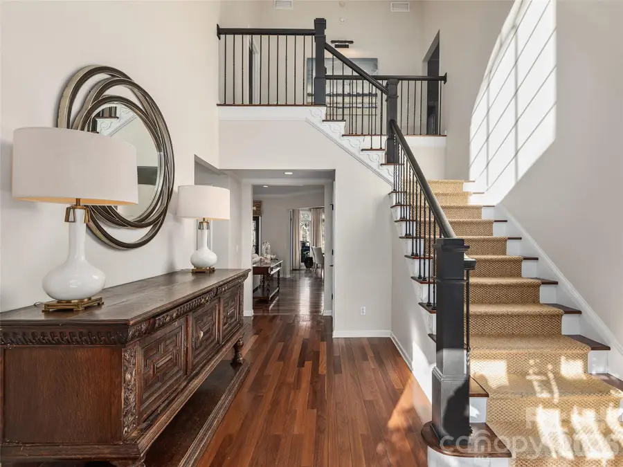 335 Red Fox Circle, Asheville, NC 28803 - Image #3