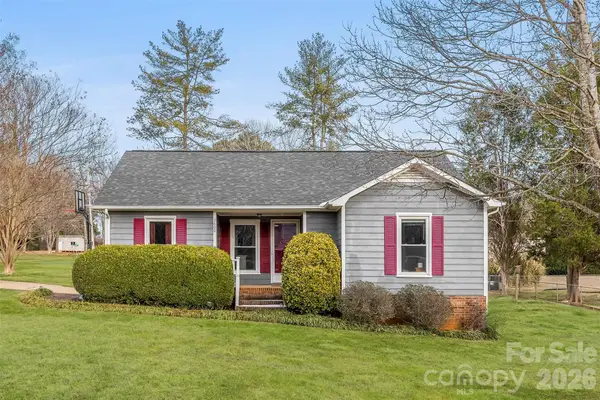 2600 Castlewood Drive, Gastonia, NC 28056