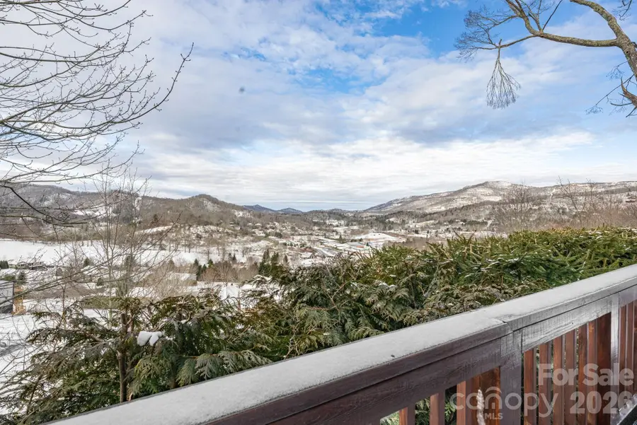 295 Supreme Golden Road, Banner Elk, NC 28604 - Image #2