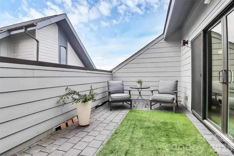 1004 Margaret Brown Street #D, Charlotte, NC 28202 - Image #2