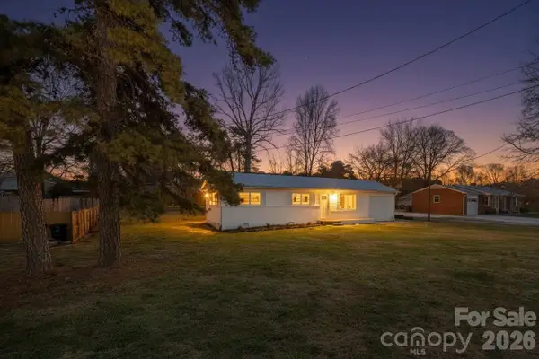 339 S Eastway Drive, Troutman, NC 28166