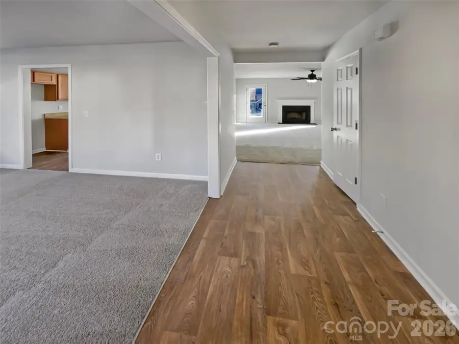 4022 Cindy Woods Lane, Charlotte, NC 28216 - Image #2