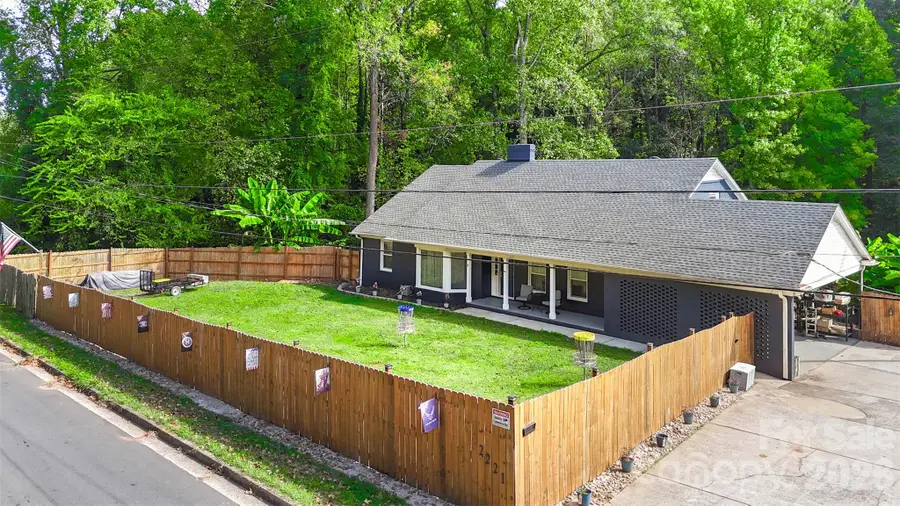 2221 Glenwood Drive, Gastonia, NC 28054 - Image #3