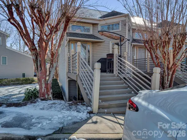 14526 Waterside Drive, Charlotte, NC 28278