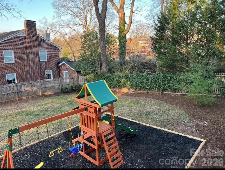 26 6th Avenue Nw, Hickory, NC 28601 - Image #3