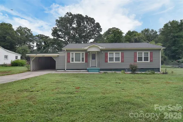 135 Oak Grove Road, Statesville, NC 28677