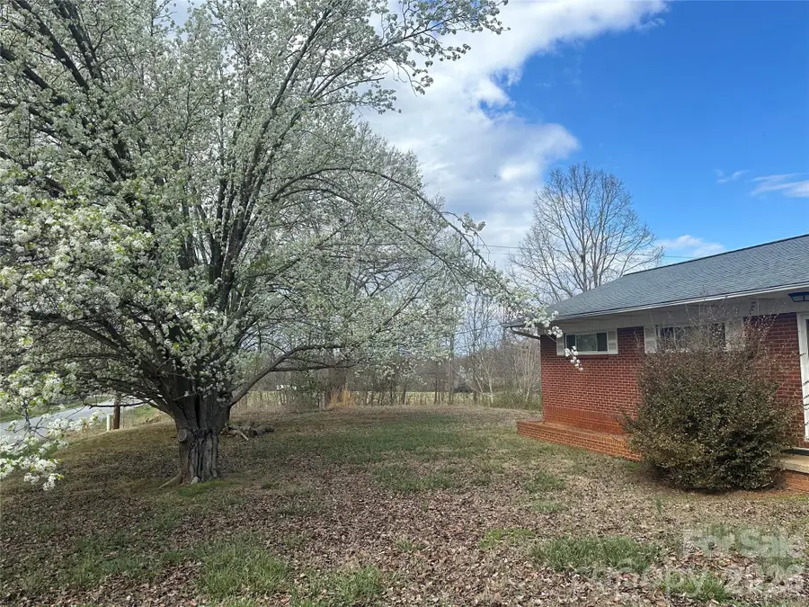 5164 Lavern Street #1, Conover, NC 28613 - #2