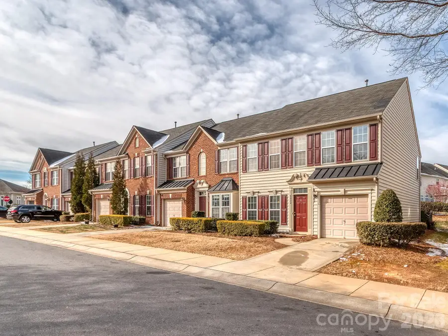 5922 Union Pacific Avenue, Charlotte, NC 28210 - Image #2
