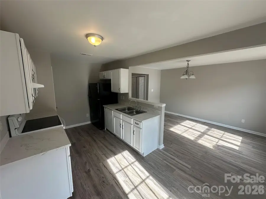 5423 Eneida Sue Drive, Charlotte, NC 28214 - Image #3