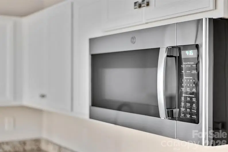 4013 Vallhorn Lane, Charlotte, NC 28213 - Image #3