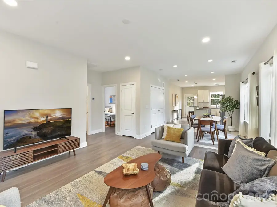 6400 Carver Boulevard, Charlotte, NC 28269 - #2