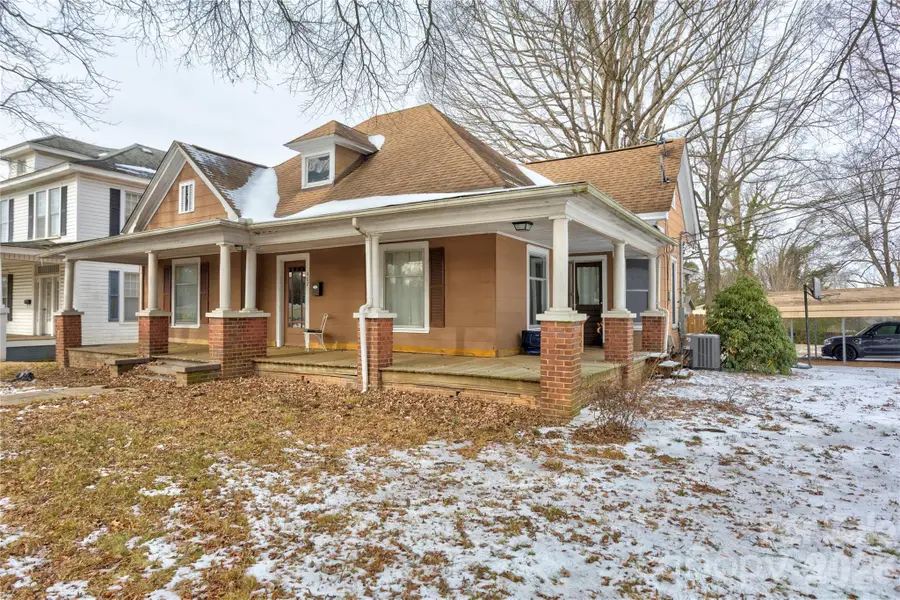 402 N Salisbury Avenue, Spencer, NC 28159 - Image #2