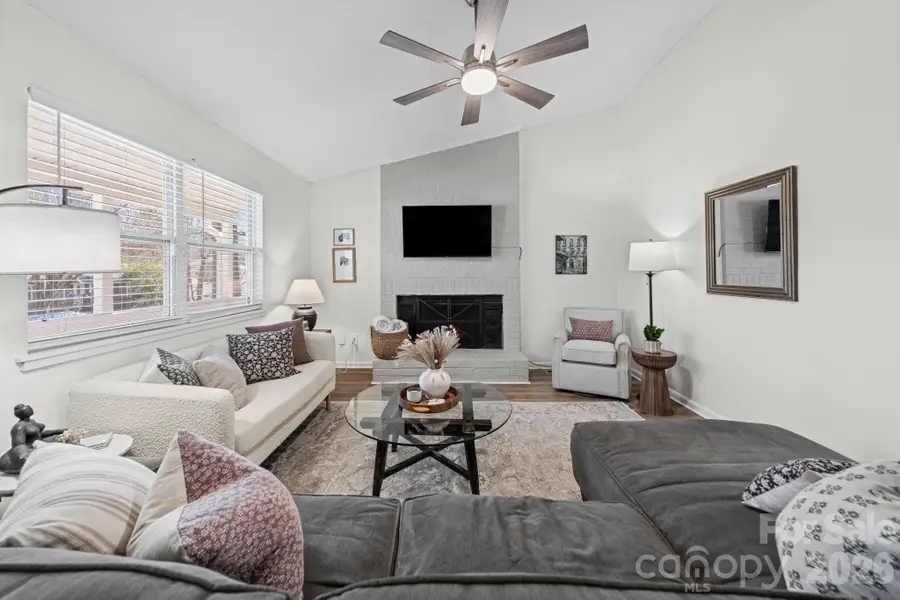 5019 Rolling Oak Lane, Charlotte, NC 28227 - Image #3