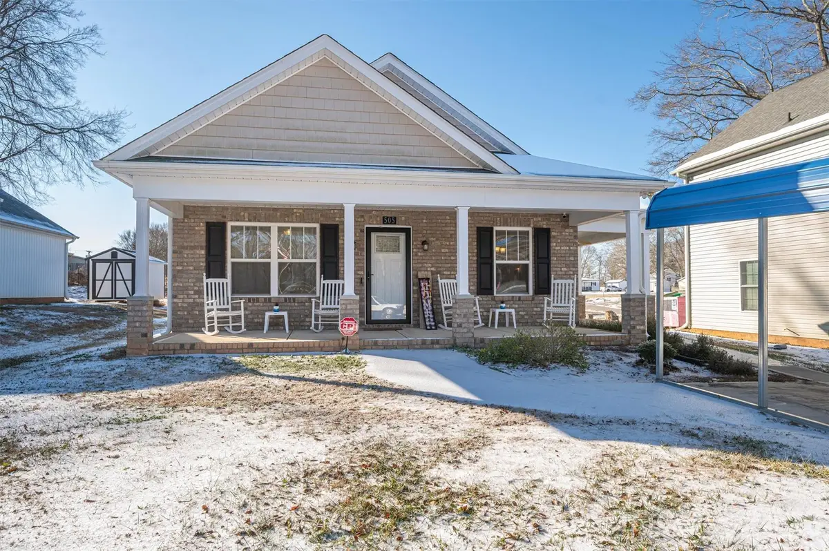 505 E Cloninger Street, Dallas, NC 28034 - #1