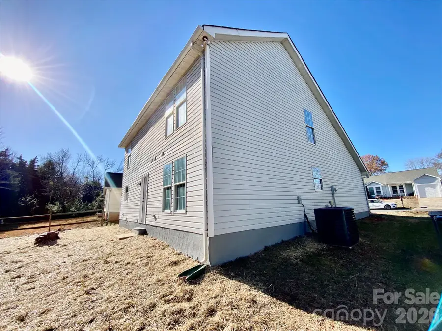 9428 White Cedar Court, Charlotte, NC 28213 - Image #3