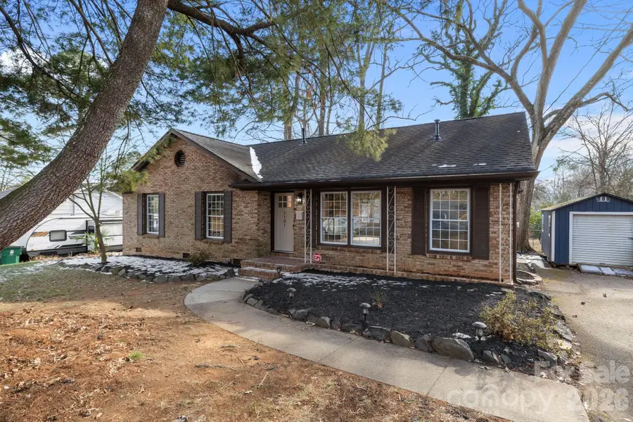 7101 Woodstock Drive, Charlotte, NC 28210 - Image #2