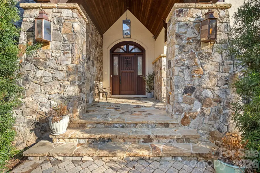 4901 Carmel Park Drive, Charlotte, NC 28226 - Image #3