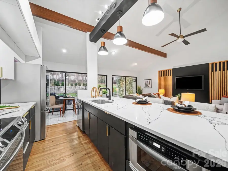 3911 Windwood Circle, Charlotte, NC 28226 - Image #3