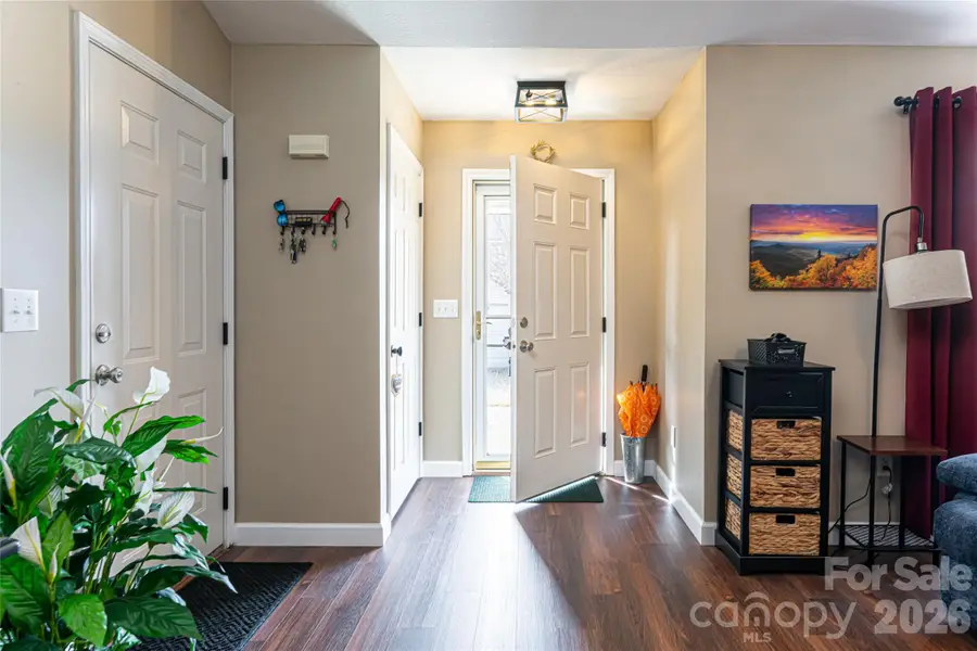 92 Wiltshire Circle, Fletcher, NC 28732 - Image #3