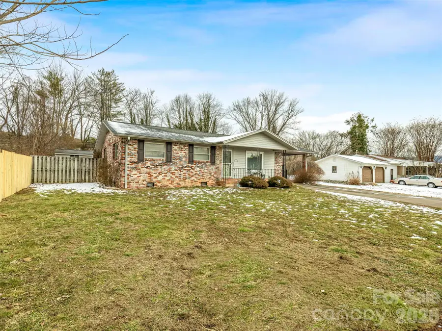 46 Sunny Acres Drive, Etowah, NC 28729 - Image #3