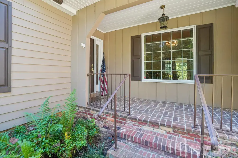104 Finley Street, Hendersonville, NC 28739 - Image #3