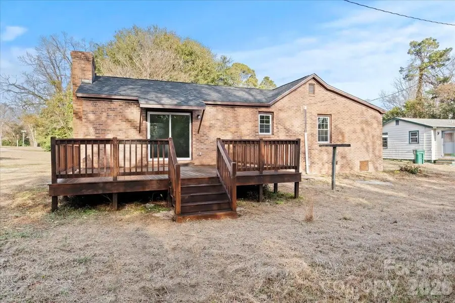 32 Roddy Street, Cheraw, SC 29520 - #2