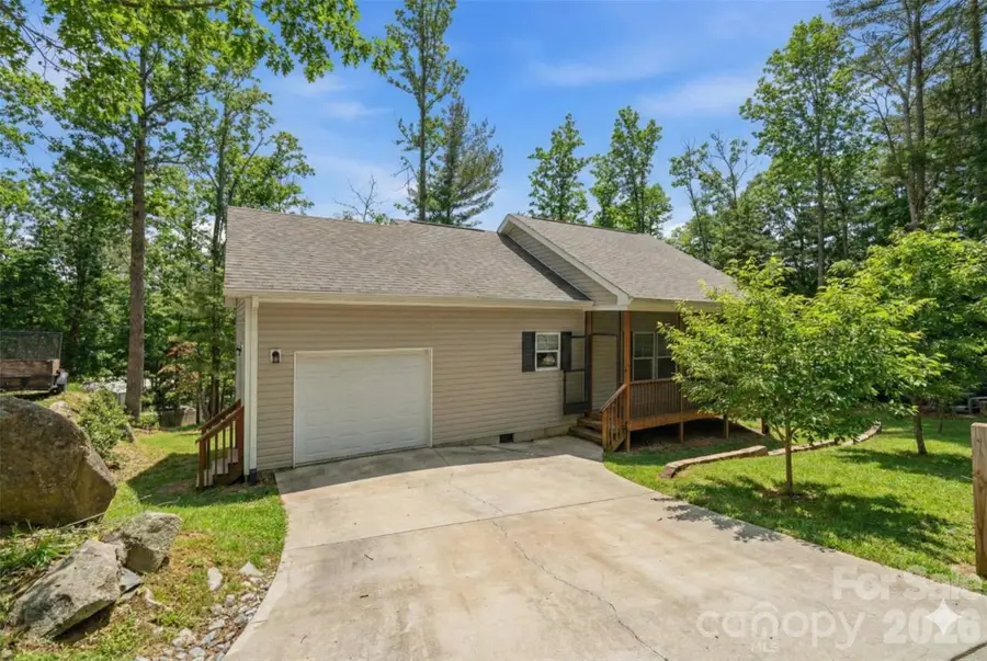 138 Lone Eagle Lane, Hendersonville, NC 28739 - Image #2