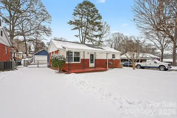 742 N Mulberry Street, Statesville, NC 28677