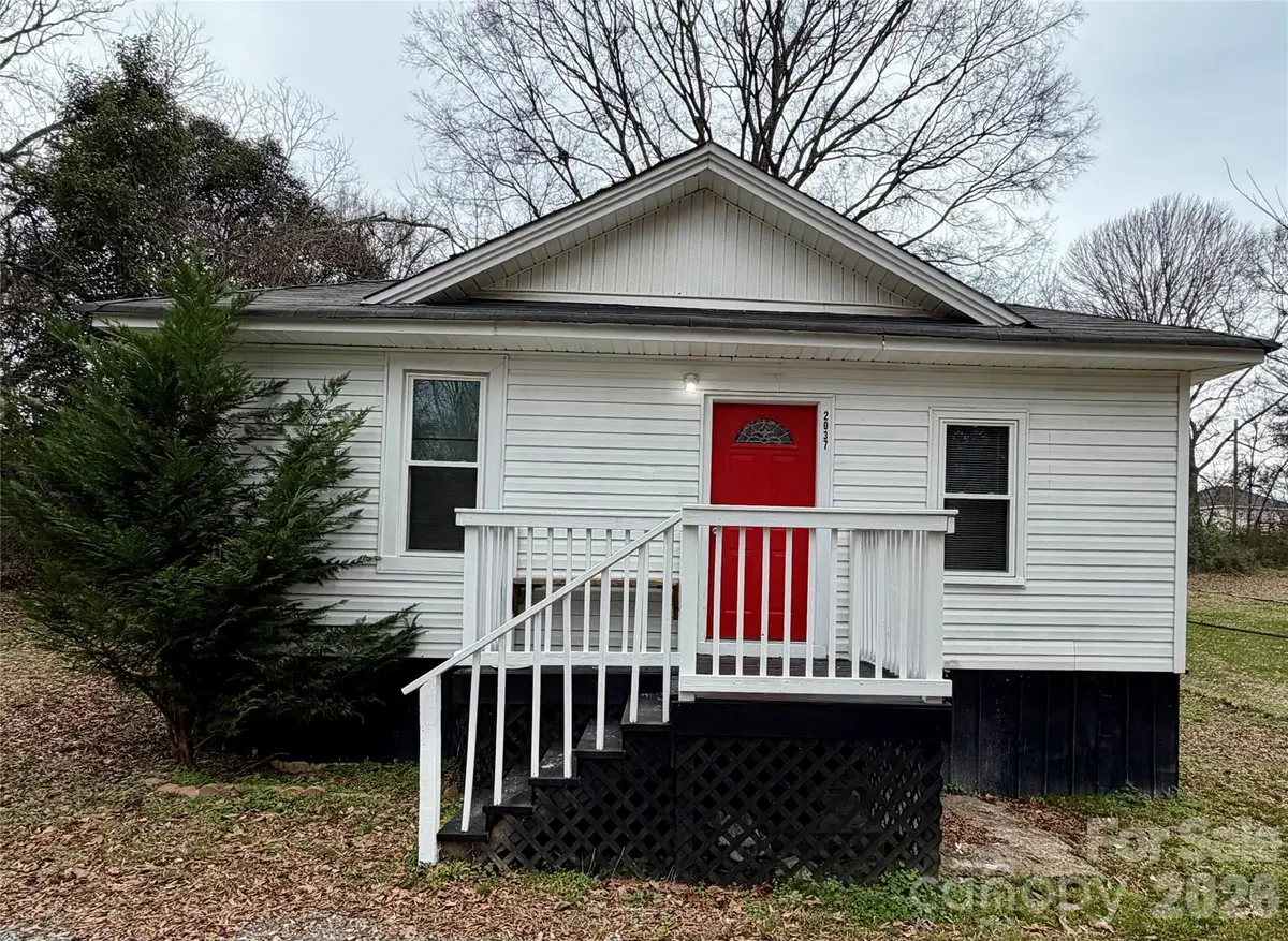 2037 S Pine Drive, Gastonia, NC 28054 - Image #1