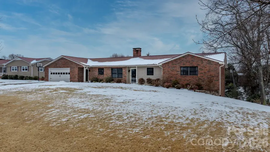 1621 Dakota Drive, Hudson, NC 28638 - #2