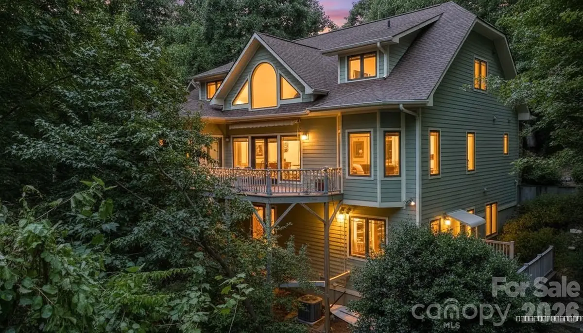 301 Gateway Drive, Hendersonville, NC 28739 - Image #1