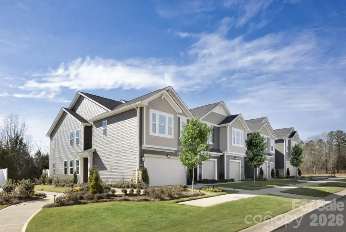 9242 Pagoda Oak Drive, Charlotte, NC 28269 - Image #1