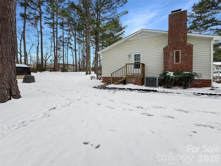 8923 Faires Road, Charlotte, NC 28215 - Image #3