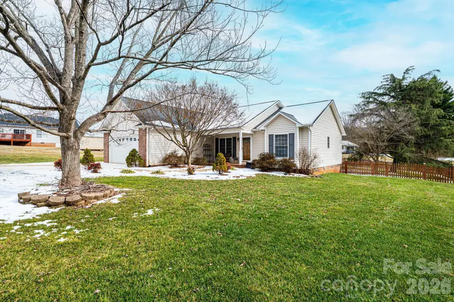 1238 Pennwood Drive, Hickory, NC 28602 - Image #3